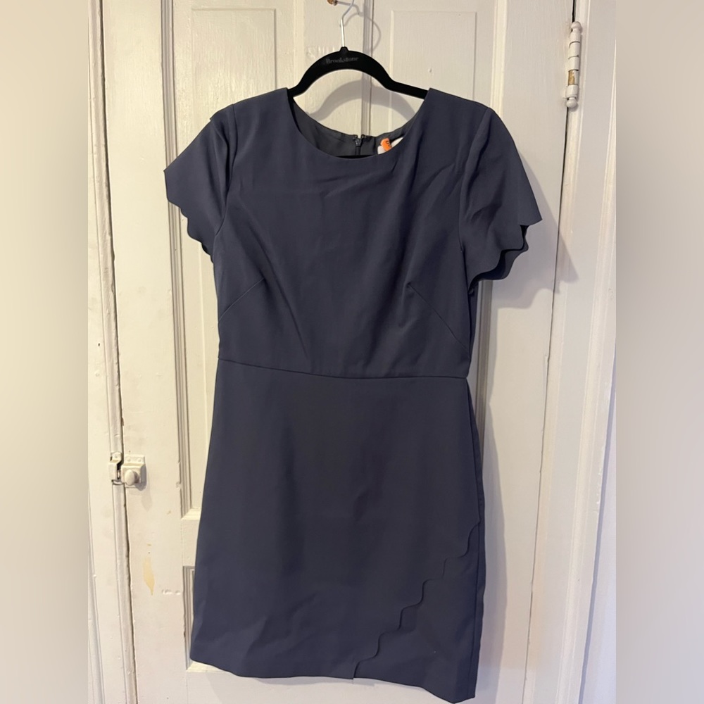 Gray size 6 scalped trim, wrap-style Loft dress
